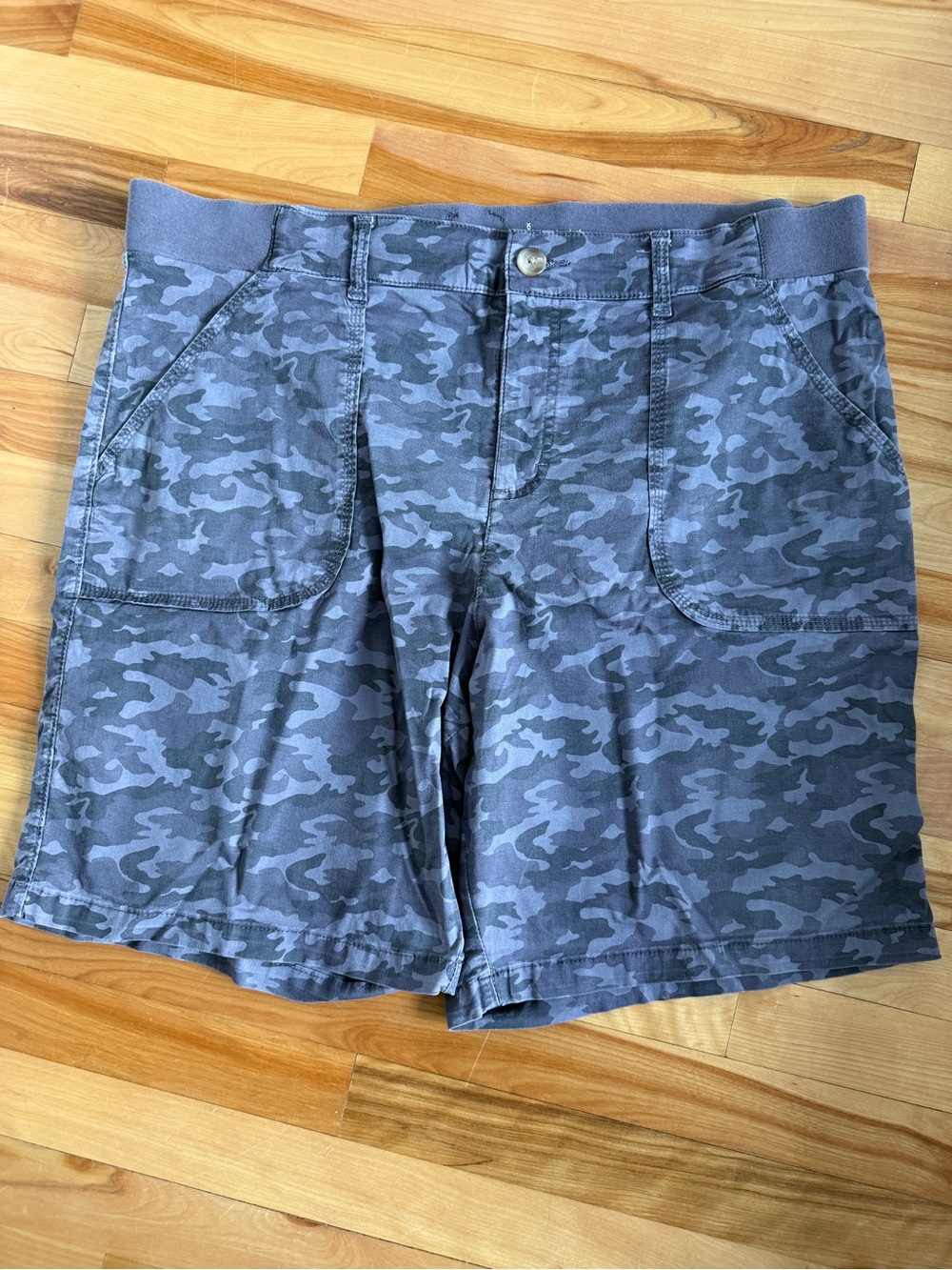 Lee Women's Purple-Gray Camo Cargo Shorts